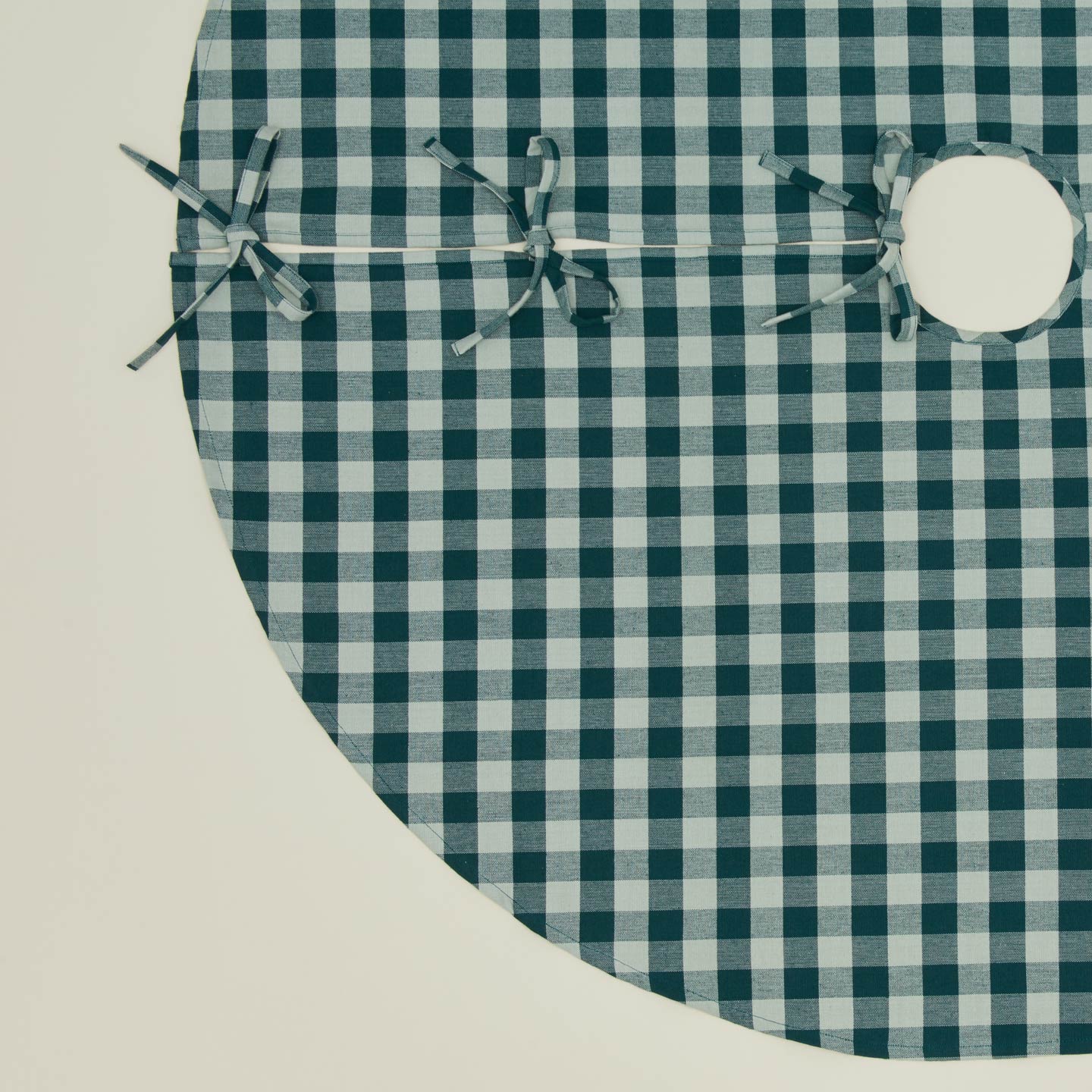 Essential GIngham Tree Skirt - Sky/Peacock