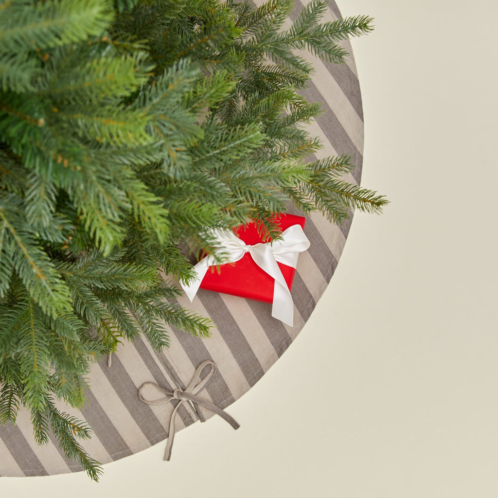 Essential Striped Tree Skirt - Light Grey/Dark Grey