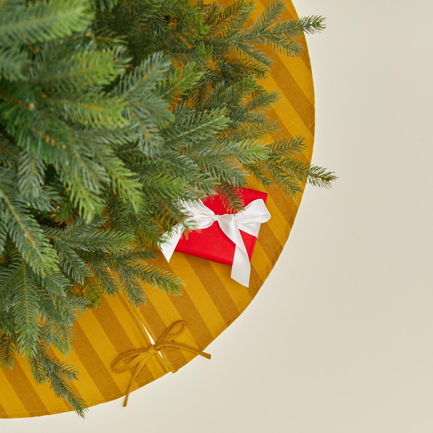Essential Striped Tree Skirt - Mustard/Bronze