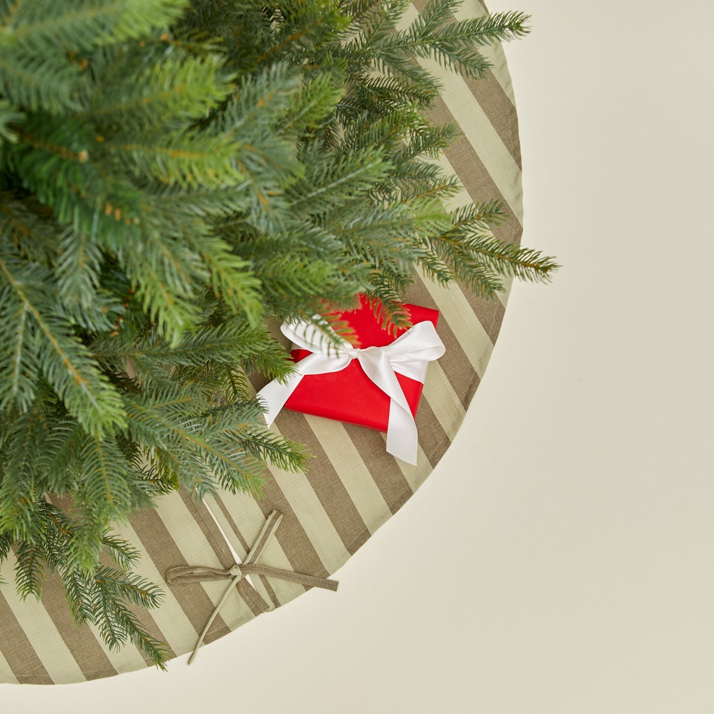 Essential Striped Tree Skirt - Sage/Olive