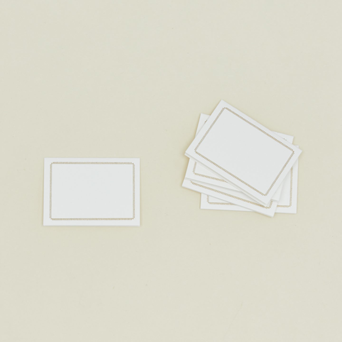 Gold Border Placecard, Set of 8