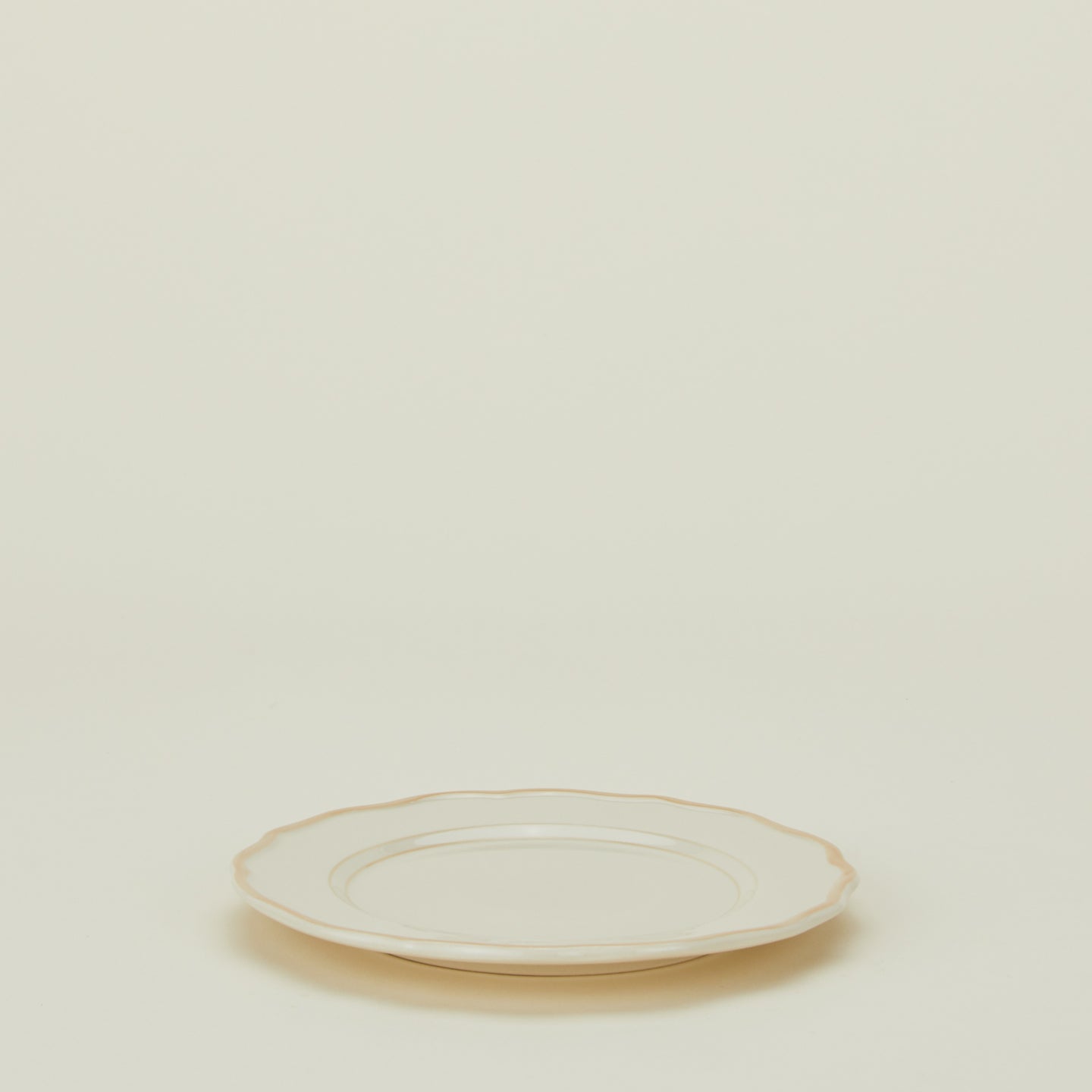 Ogee Edge Salad Plate - Latte