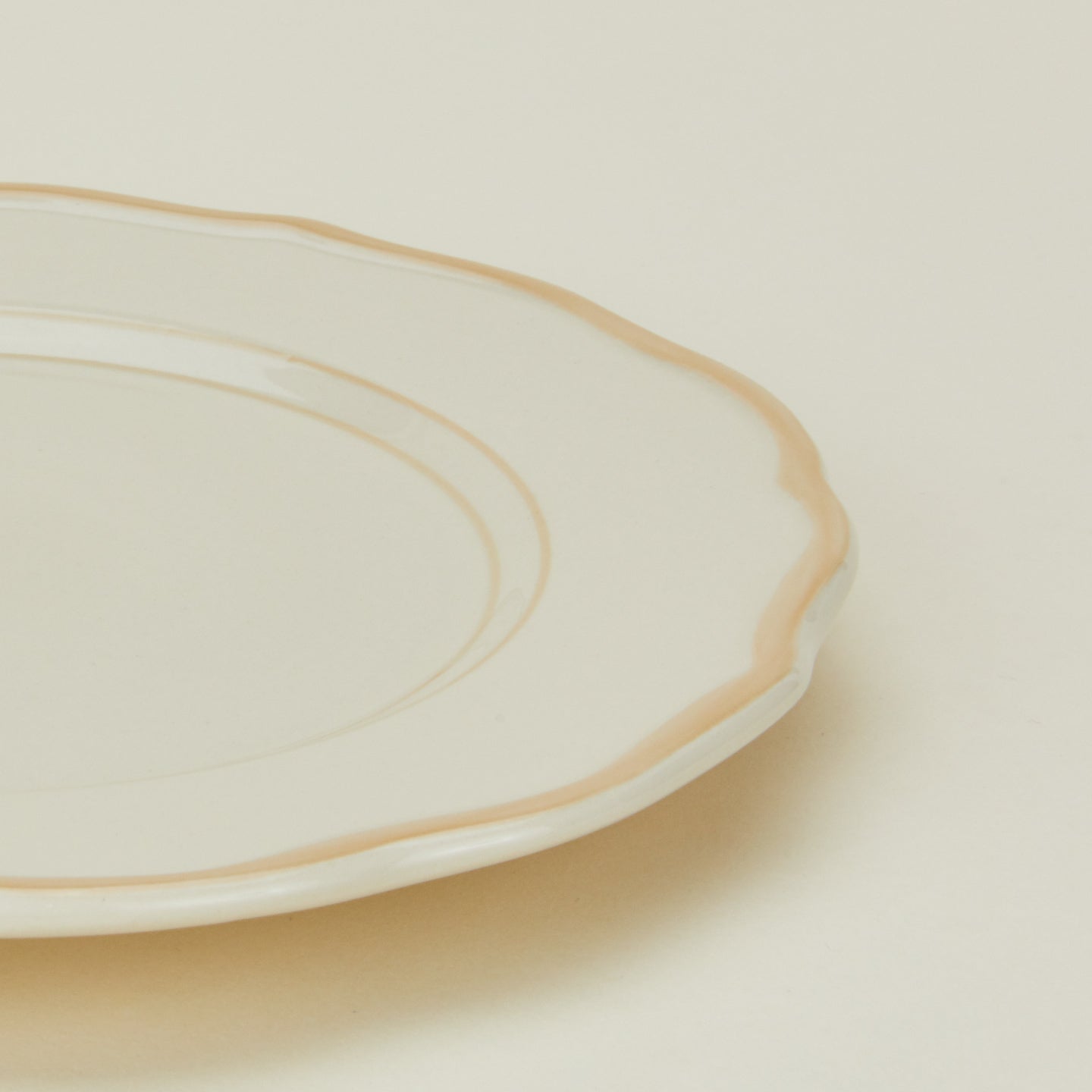 Ogee Edge Salad Plate - Latte